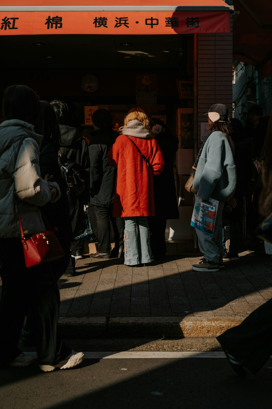 city street people waiting